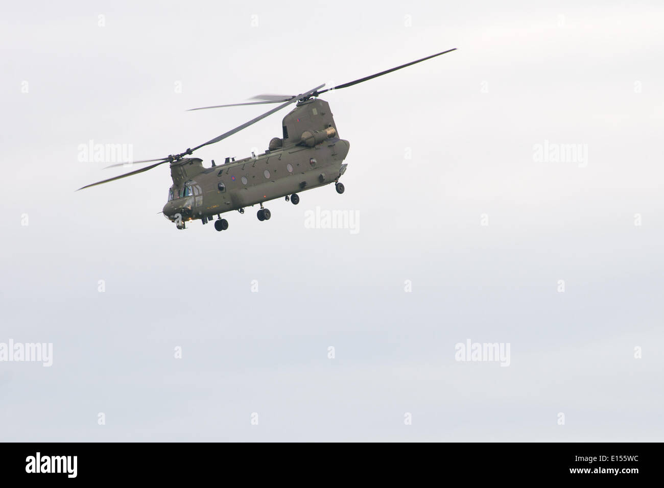 Dover, Kent, UK. 22. Mai 2014. Ein RAF Chinook-Hubschrauber wurde im Wald oberhalb der weißen Klippen von Dover entdeckt. Bildnachweis: Graham Mitchell/Alamy Live News Stockfoto