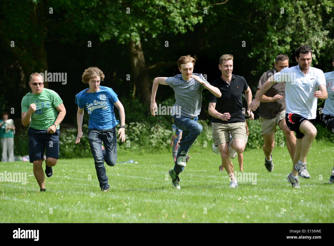 Schule Sport Tag Väter Eltern Rennen 2014 Stockfoto
