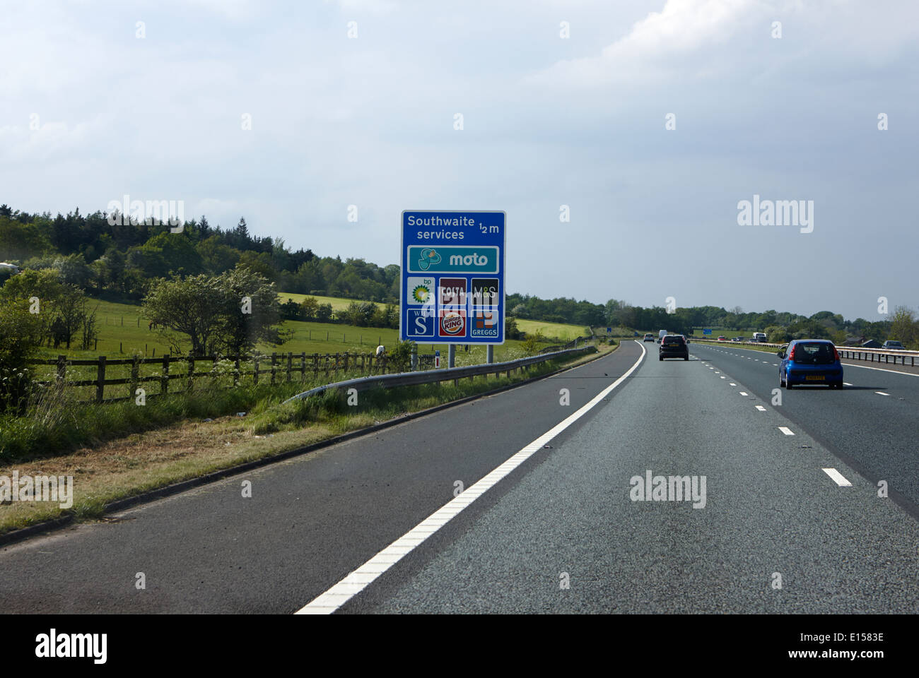 Zeichen für Southwaite Dienstleistungen auf die m6 Autobahn Cumbria uk Stockfoto