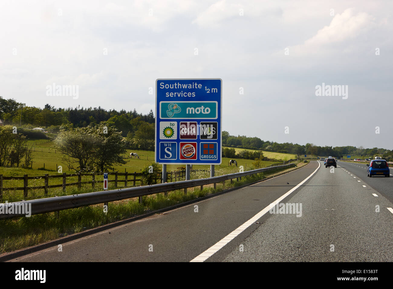 Zeichen für Southwaite Dienstleistungen auf die m6 Autobahn Cumbria uk Stockfoto