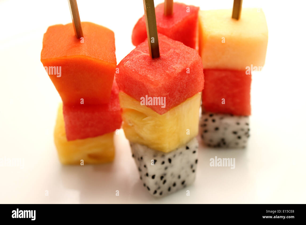 Fruchtspiesse Stockfotos Und Bilder Kaufen Alamy