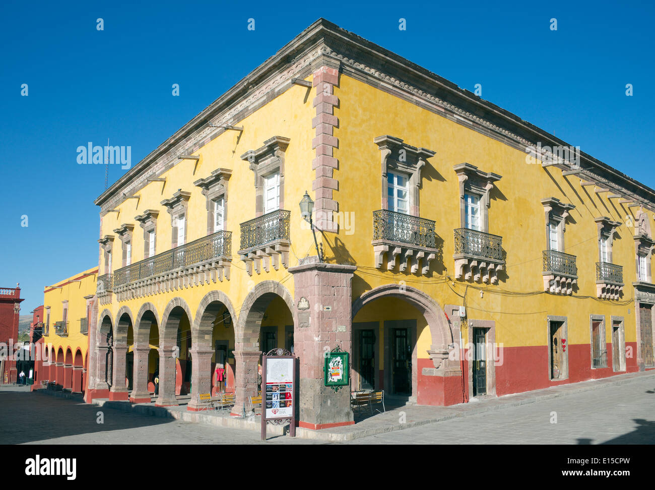Alte historische Gebäude Plaza Principal San Miguel de Allende, Mexiko Stockfoto