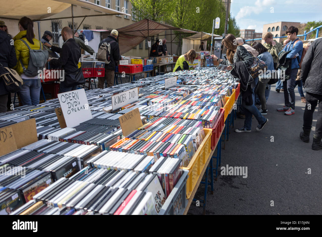 Antik Und Buchmarkt bin Bodenmuseum, Antiquitäten und Bücher-Flohmarkt in Berlin, Deutschland Stockfoto