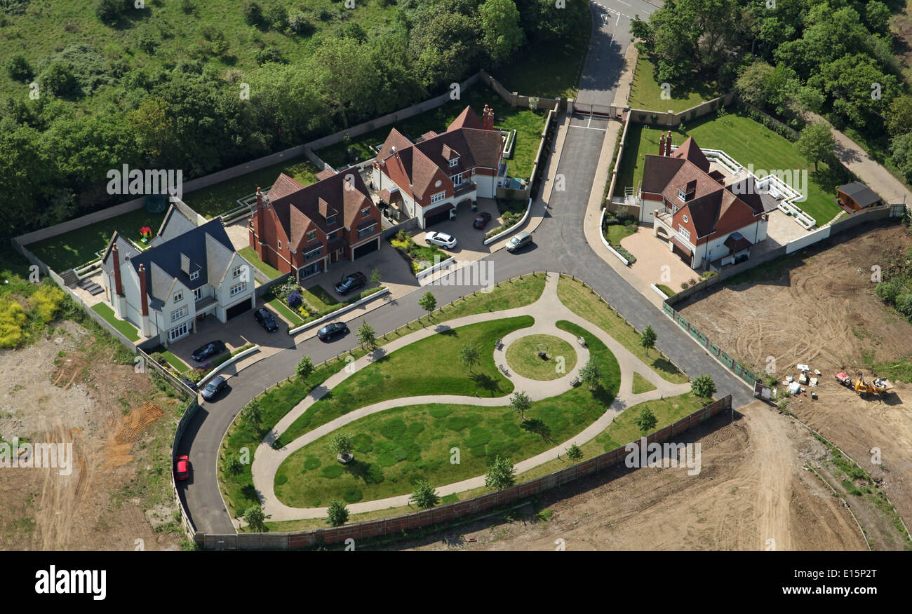 Luftbild des neuen Gehäuses, teure losgelöst Häuser in Chigwell, Essex, UK Stockfoto