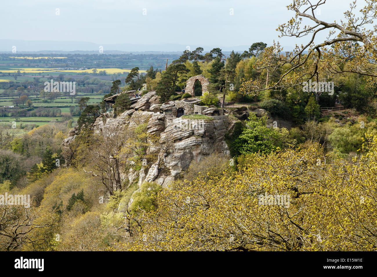 Blick Richtung Grotte Hill, Hawkstone Park Follies, Weston-unter-Redcastle, Shropshire Stockfoto