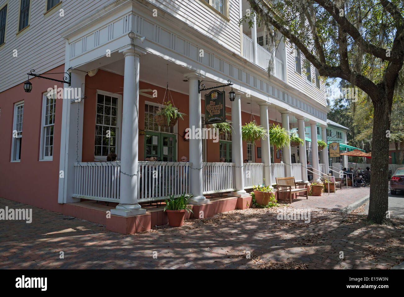 Haile Plantage ist eine gehobene Entwicklung von Eigentumswohnungen Wohnungen Häuser ein einzigartiges Dorfzentrum, Golf & CC in Gainesville FL. Stockfoto