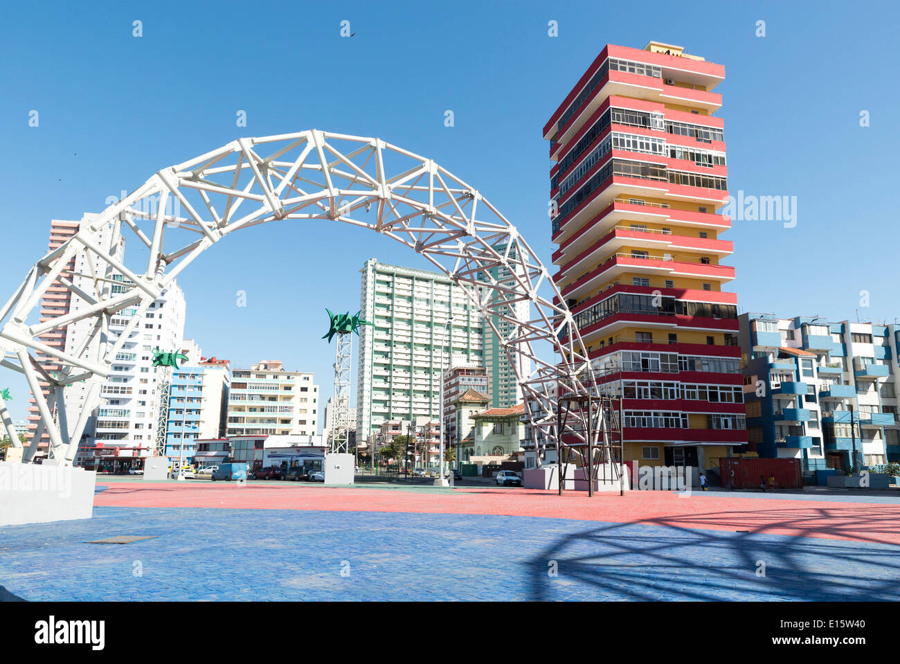 Neue Havanna mit vielen bunten Gebäuden Stockfoto