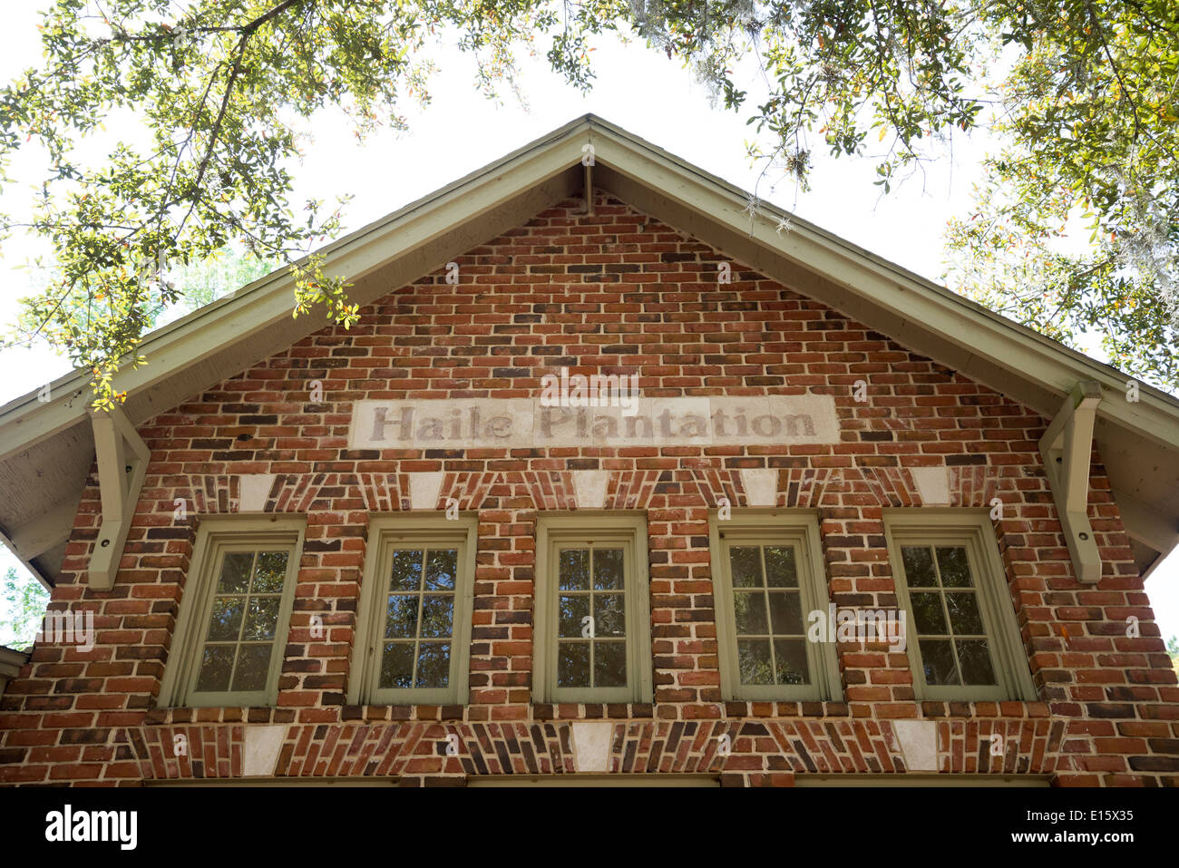 Haile Plantage ist eine gehobene Entwicklung von Eigentumswohnungen Wohnungen Häuser ein einzigartiges Dorfzentrum, Golf & CC in Gainesville FL. Stockfoto