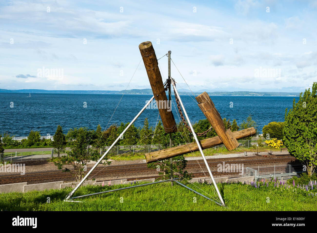 Die Olympic Sculpture Park in Seattle mit Blick auf den Puget Sound. Stockfoto