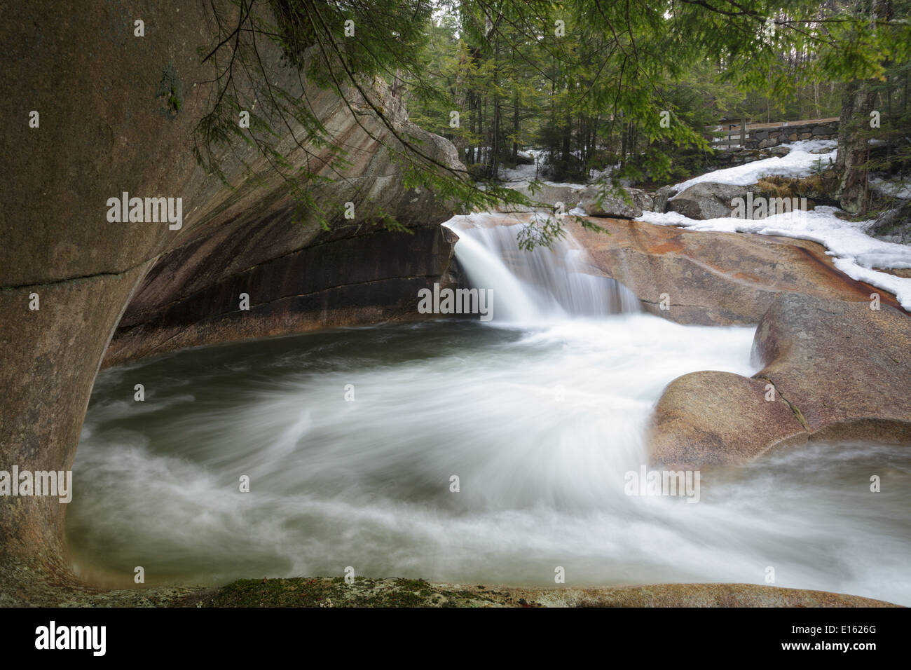 "Die Basin' in Franconia Notch State Park von Lincoln, New Hampshire USA während der Frühlingsmonate. Stockfoto