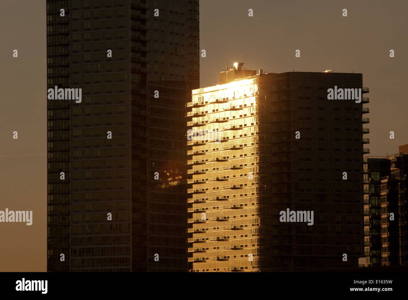 Gebäude in Manhattan in der frühen Morgensonne NYC Stockfoto