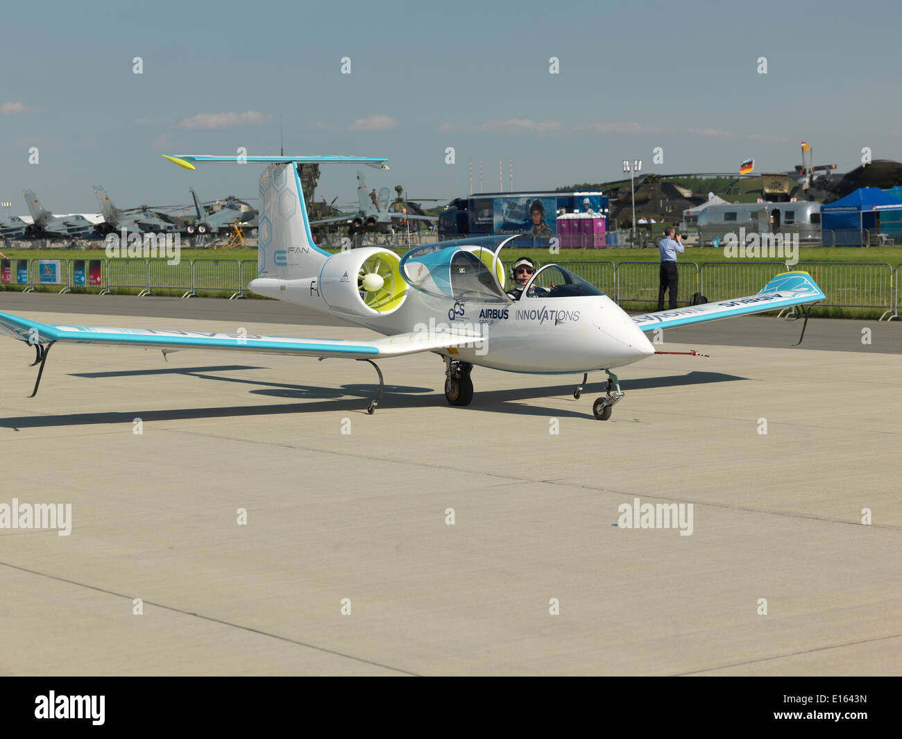 E-Fan - das erste volle elektrische Flugzeug der "Airbus Gruppe Innovationen". Zwei Sitz Technologieträger und Schulflugzeug. Stockfoto