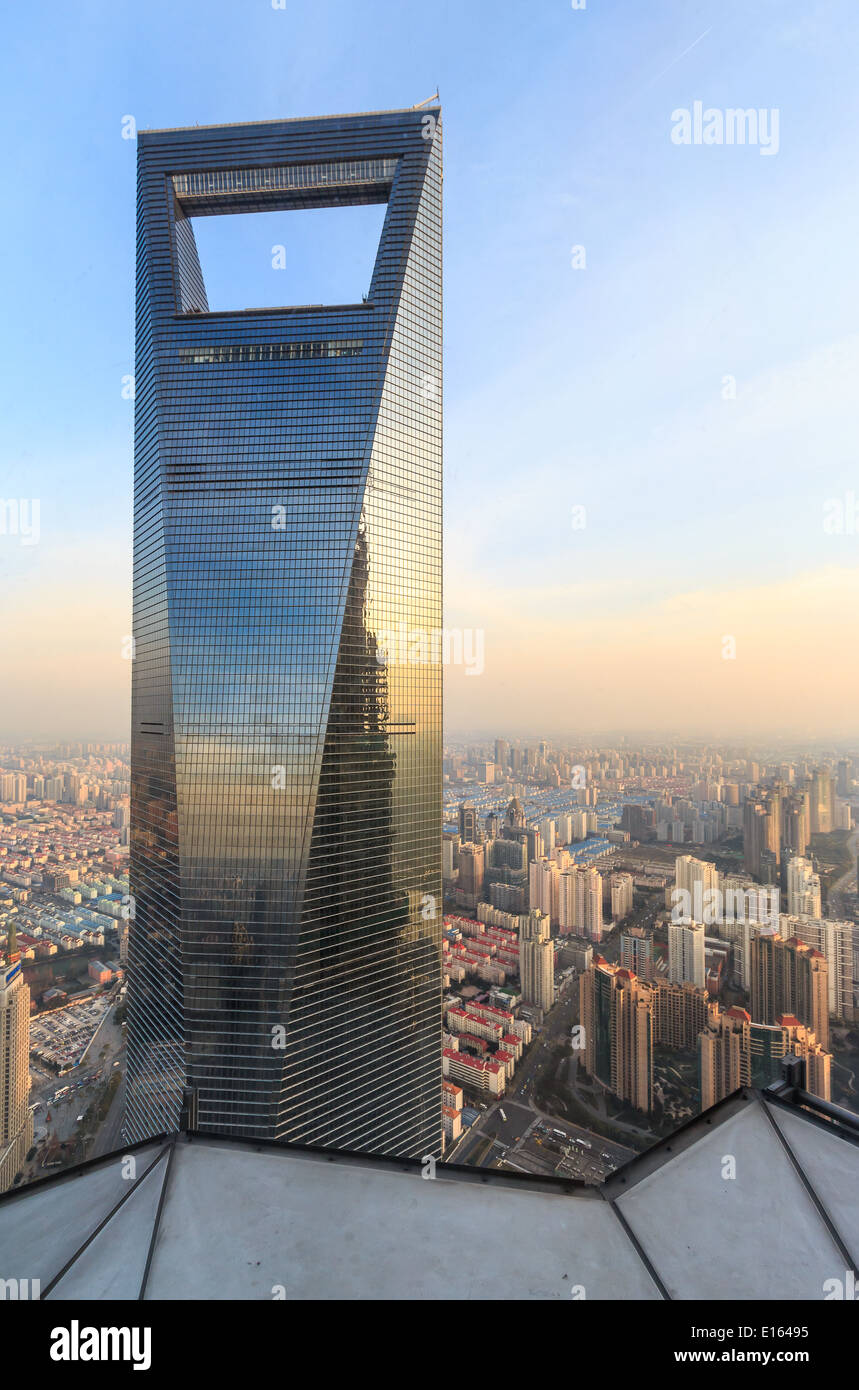 Shanghai - Reflexion der Shanghai Tower - höchste Gebäude in China Stockfoto