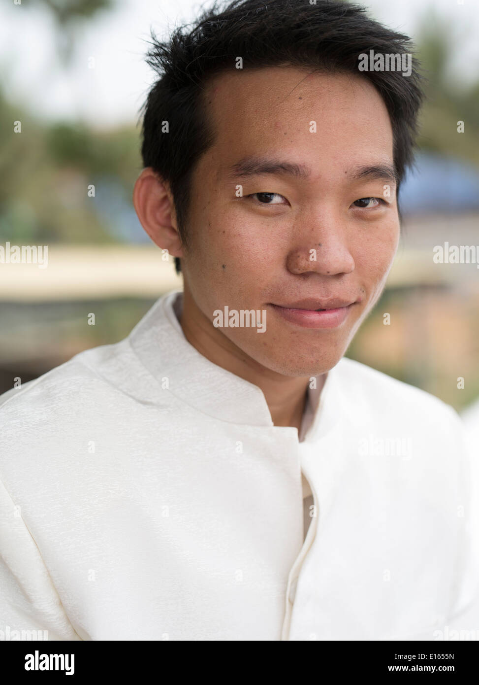Gut aussehend kambodschanischen Jüngling am kambodschanischen Hochzeit von Suon Kosal (Bräutigam) und Pao Sara (Braut) Siem Reap, Kambodscha Stockfoto