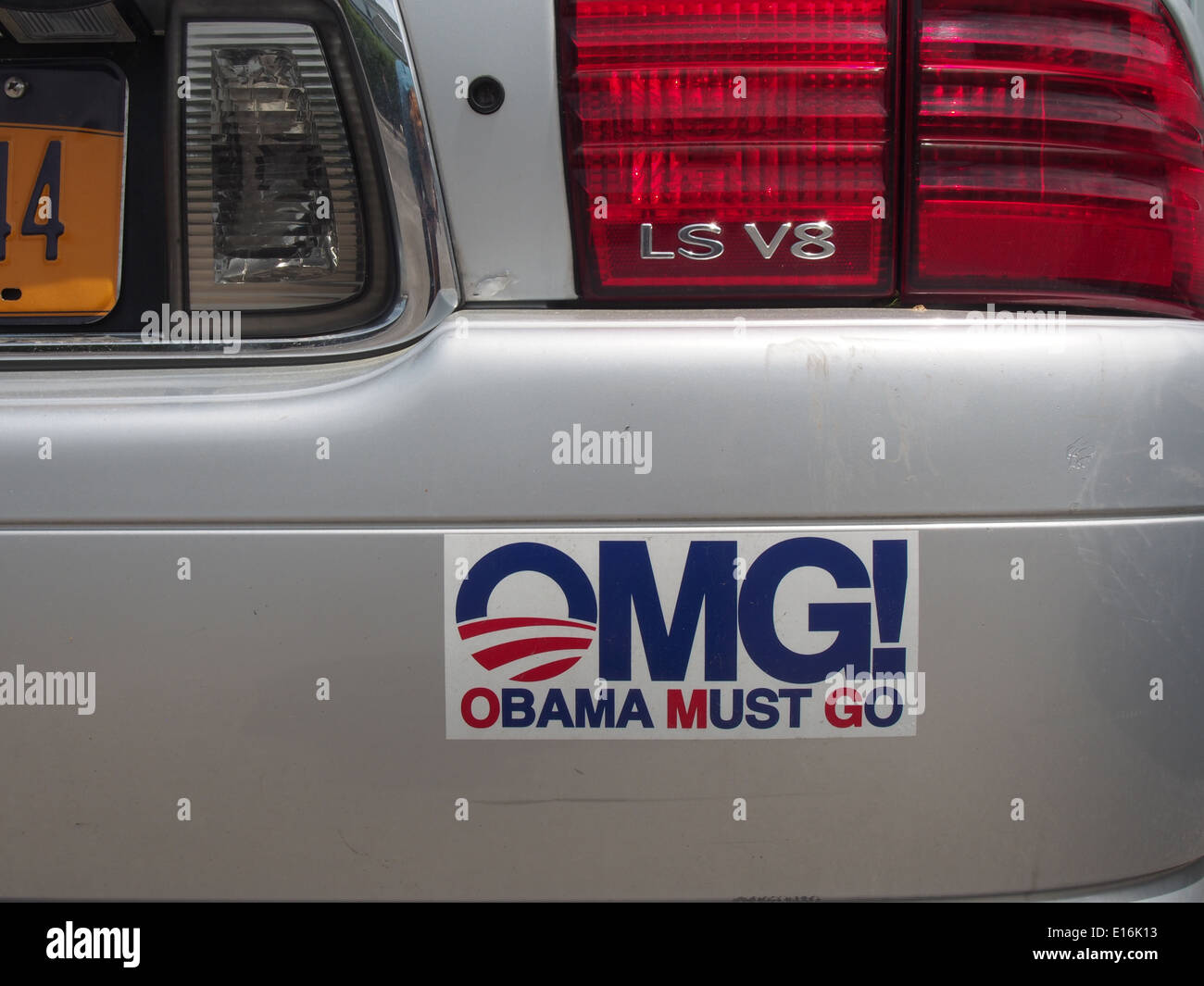 Anti-Obama Autoaufkleber auf geparkten Auto, New York, USA, 13. Mai 2014, © Katharine Andriotis Stockfoto