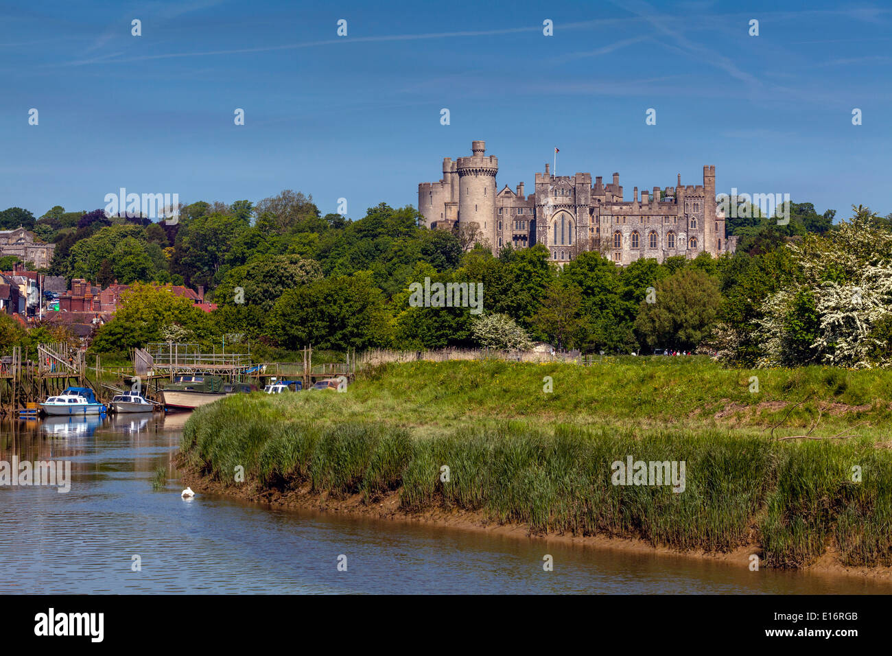 Arundel Castle und der Fluss Arun, Arundel, West Sussex, England Stockfoto