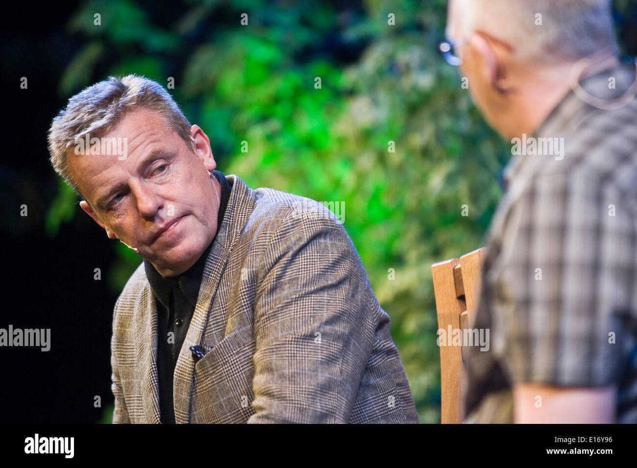 Suggs spricht über sein Leben und seine Jahre als Musiker auf der Bühne bei Hay Festival 2014 © Jeff Morgan Stockfoto