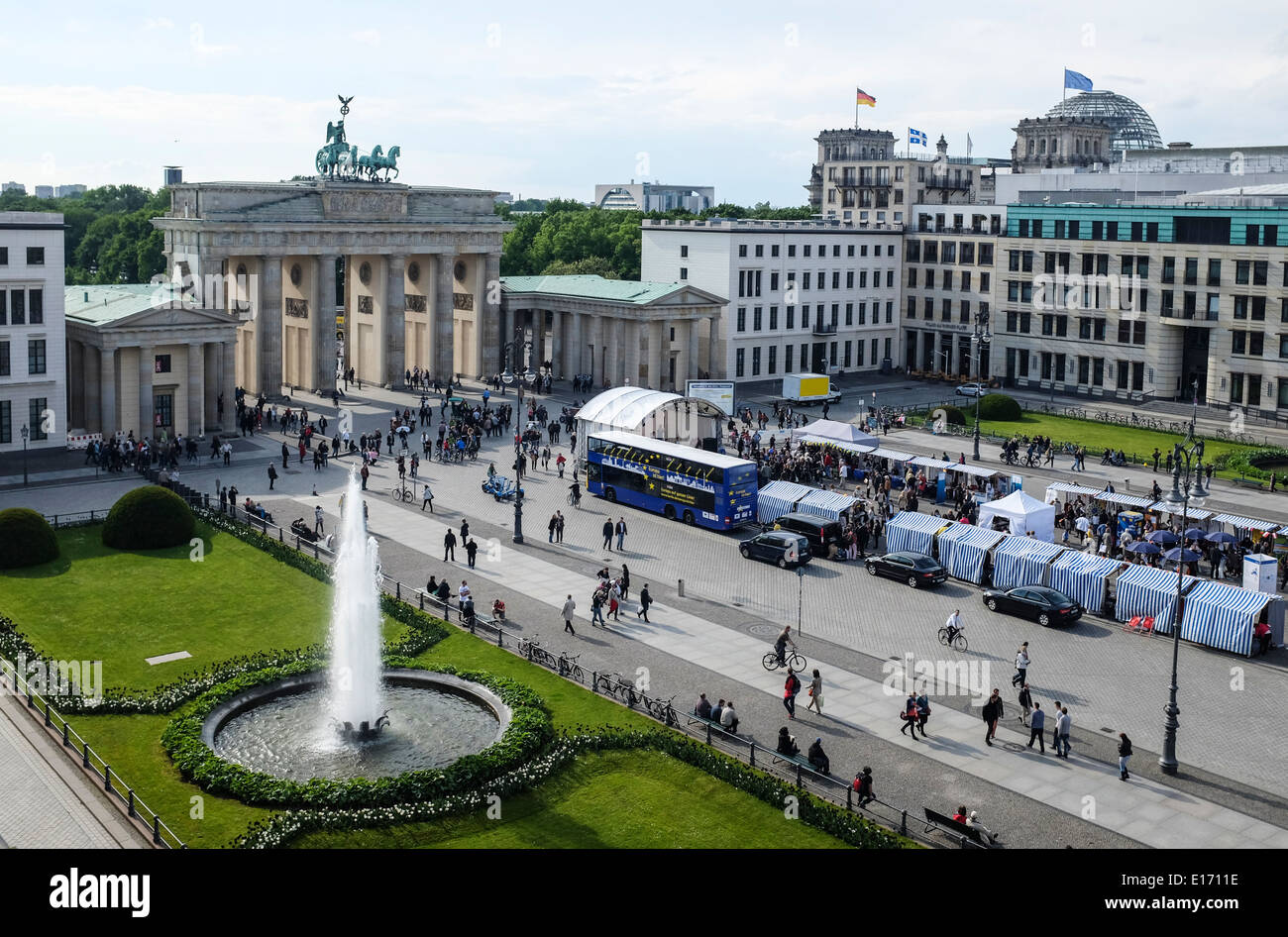 Brandenburger Tor-Pariser Platz und Reichstag Berlin Deutschland Stockfoto