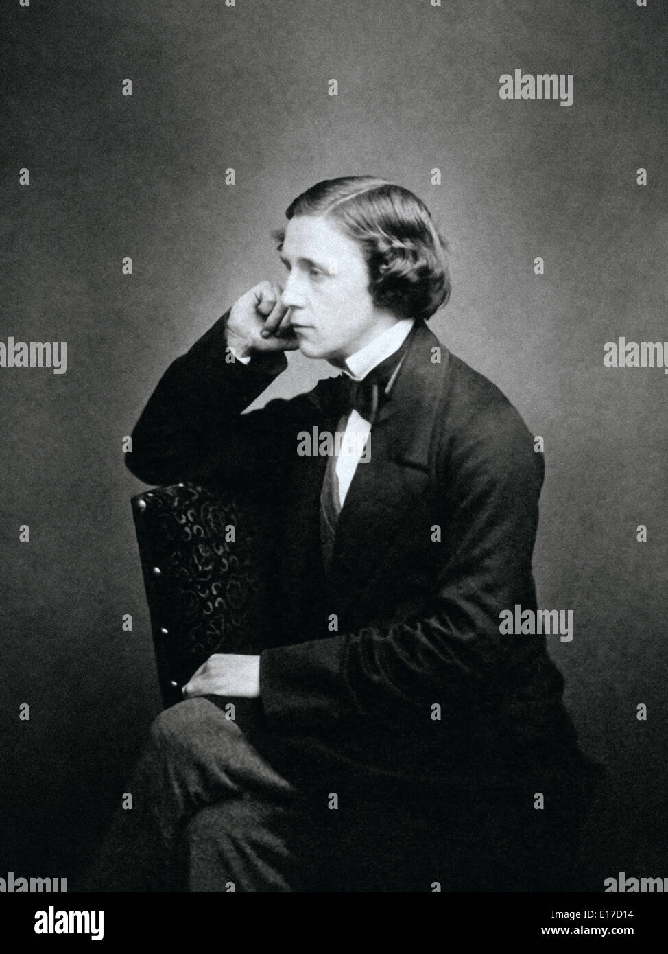 Lewis Carroll (1832-1898), englischer Schriftsteller, Mathematiker und Fotograf. Charles Lutwidge Dodgson geboren, nahm er den Künstlernamen Lewis Carroll veröffentlichen Alices Abenteuer im Wunderland, 1865. Stockfoto