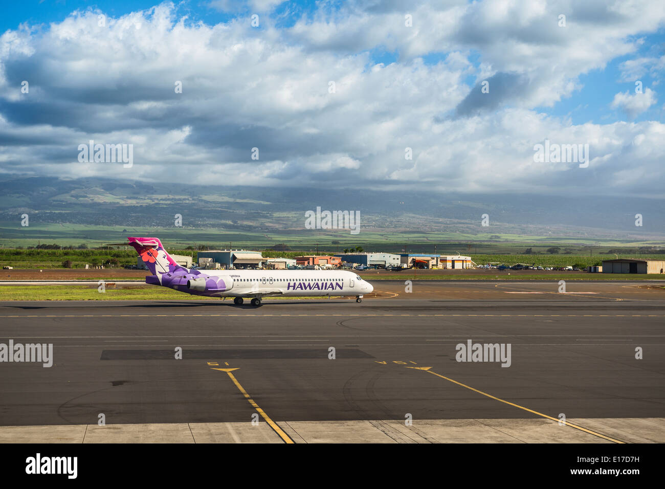 Hawaiian Airlines Boeing Flugzeug am Flughafen Kahului auf Maui. Stockfoto