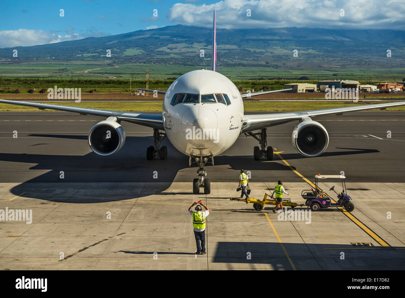 Hawaiian Airlines Boeing Flugzeug am Flughafen Kahului auf Maui. Stockfoto