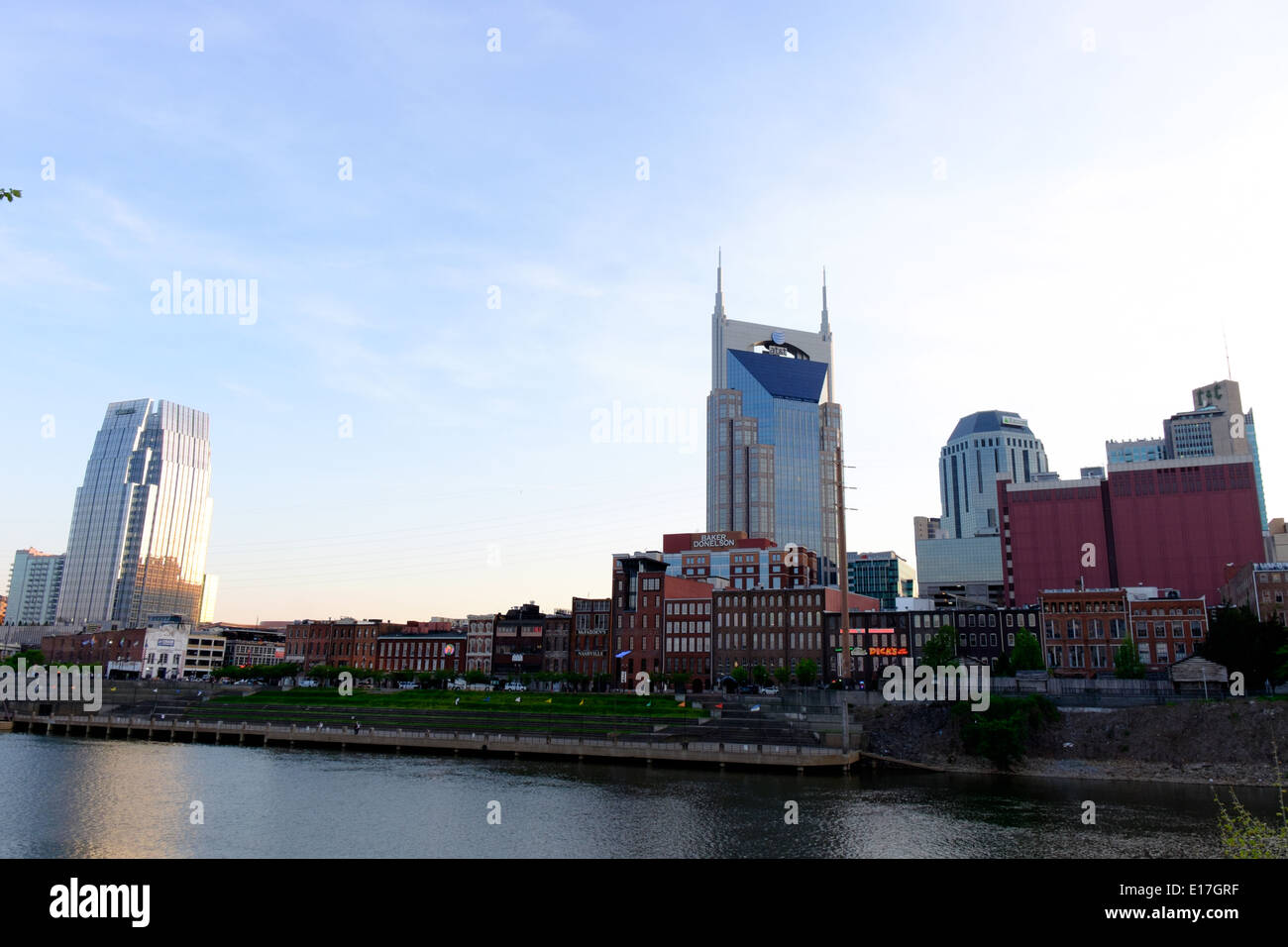 Die Flussufer entlang des Cumberland River in der Stadt von Nashville, Tennessee Stockfoto