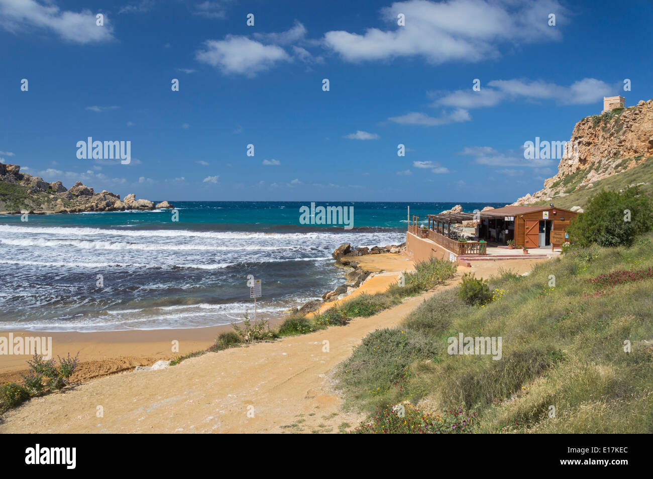 Goldener Sandstrand, Ghajn Tuffieha Bay, nördliche Malta, Europa. Stockfoto