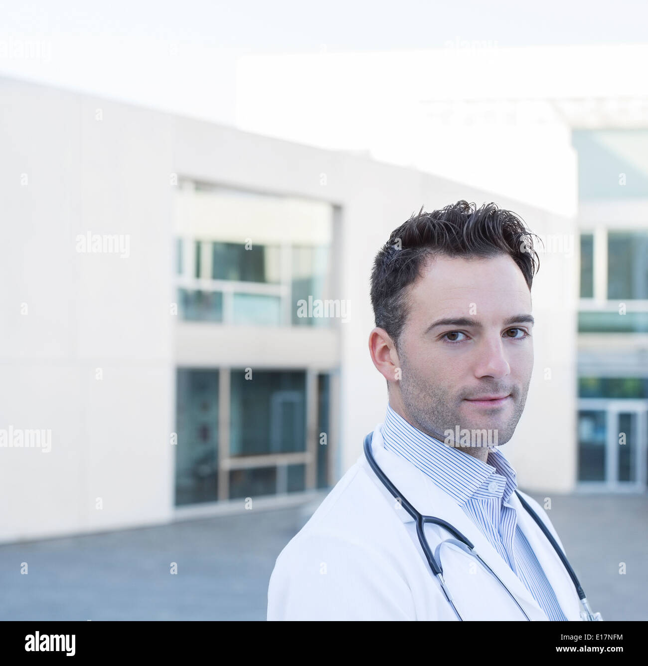 Porträt von zuversichtlich Arzt Stockfoto