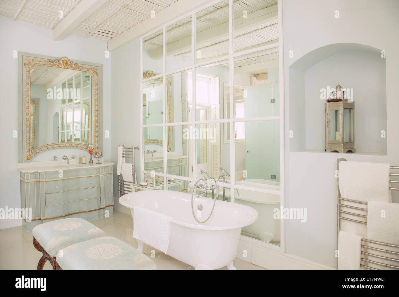 Luxus-Badezimmer Stockfoto