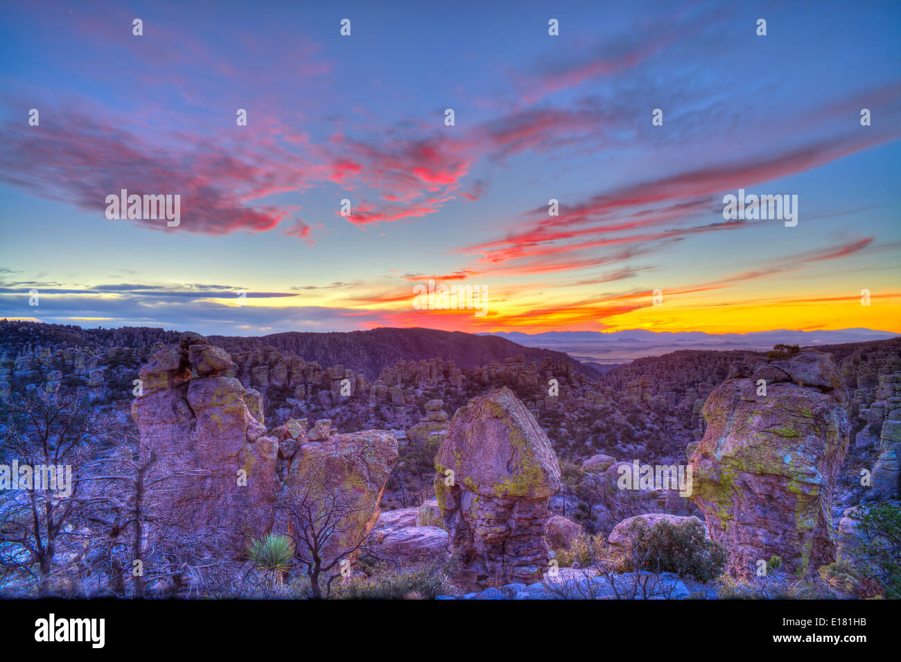 Sonnenuntergang und Farben auf 3. Dezember 2013 von Massai Point, Chiricahua National Monument, Arizona. Stockfoto