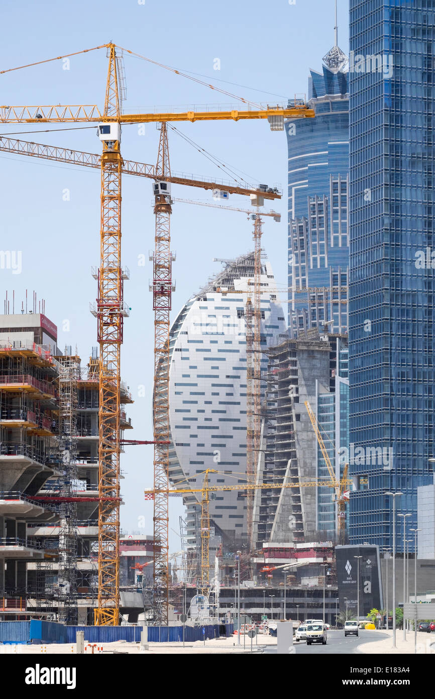 Baustelle mit vielen Wolkenkratzer gebaut im neuen Business Bay District in Dubai Vereinigte Arabische Emirate Stockfoto