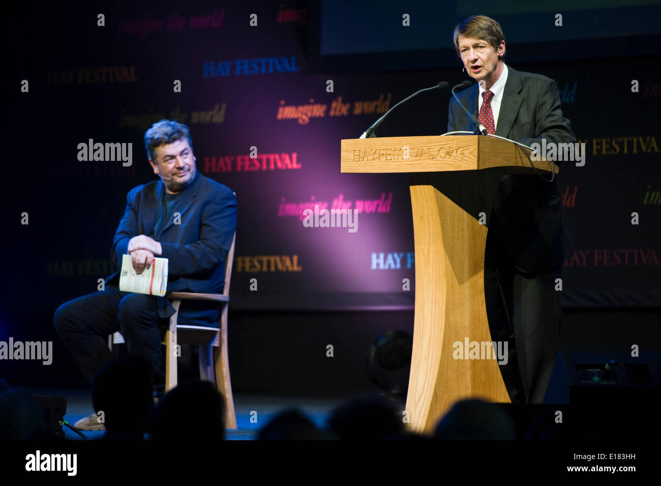 Heu auf Wye Wales UK Montag 26 Mai 2014 PJ O' Rourke amerikanische Satiriker sprechen über "Baby Boom" am 5. Tag der Hay Festival 2014 Hay on Wye Powys Wales UK Credit: Jeff Morgan/Alamy Live News Stockfoto