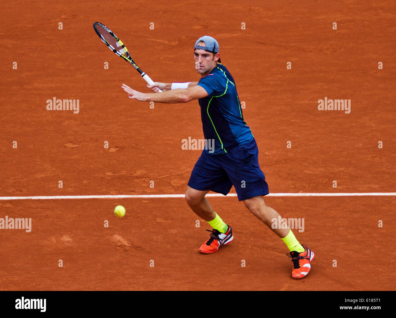 Frankreich, Paris, 26. Mai 2014. Tennis, Roland Garros, Robby Ginepri (USA) im Kampf gegen Rafael Nadal (ESP) Foto: Tennisimages / Henk Koster/Alamy Live News Stockfoto