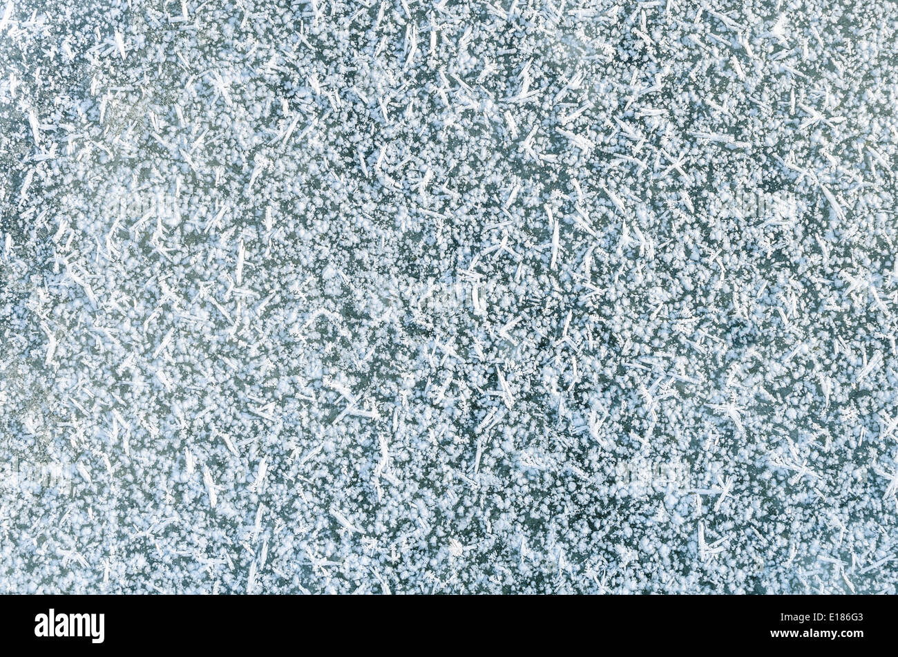 Eis-Hintergrund mit Schnee bedeckt Stockfoto