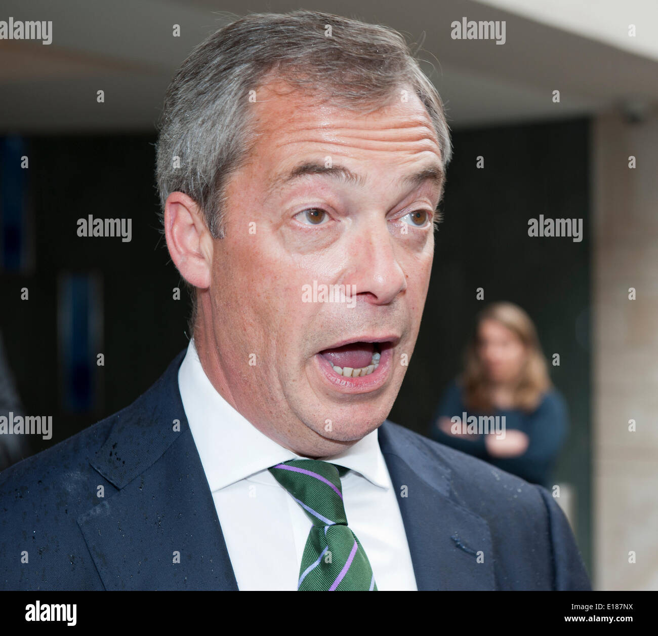 Nigel Farage Sieg Intercontinental Hotel Broadway Street London Uk mit UKIP Team MEP Wahl 2014 feiern Credit: Prixnews/Alamy Live News Stockfoto