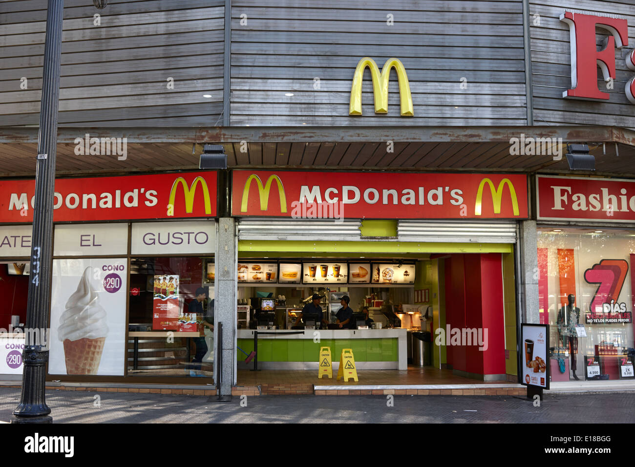 McDonalds Restaurant Santiago Chile Stockfoto
