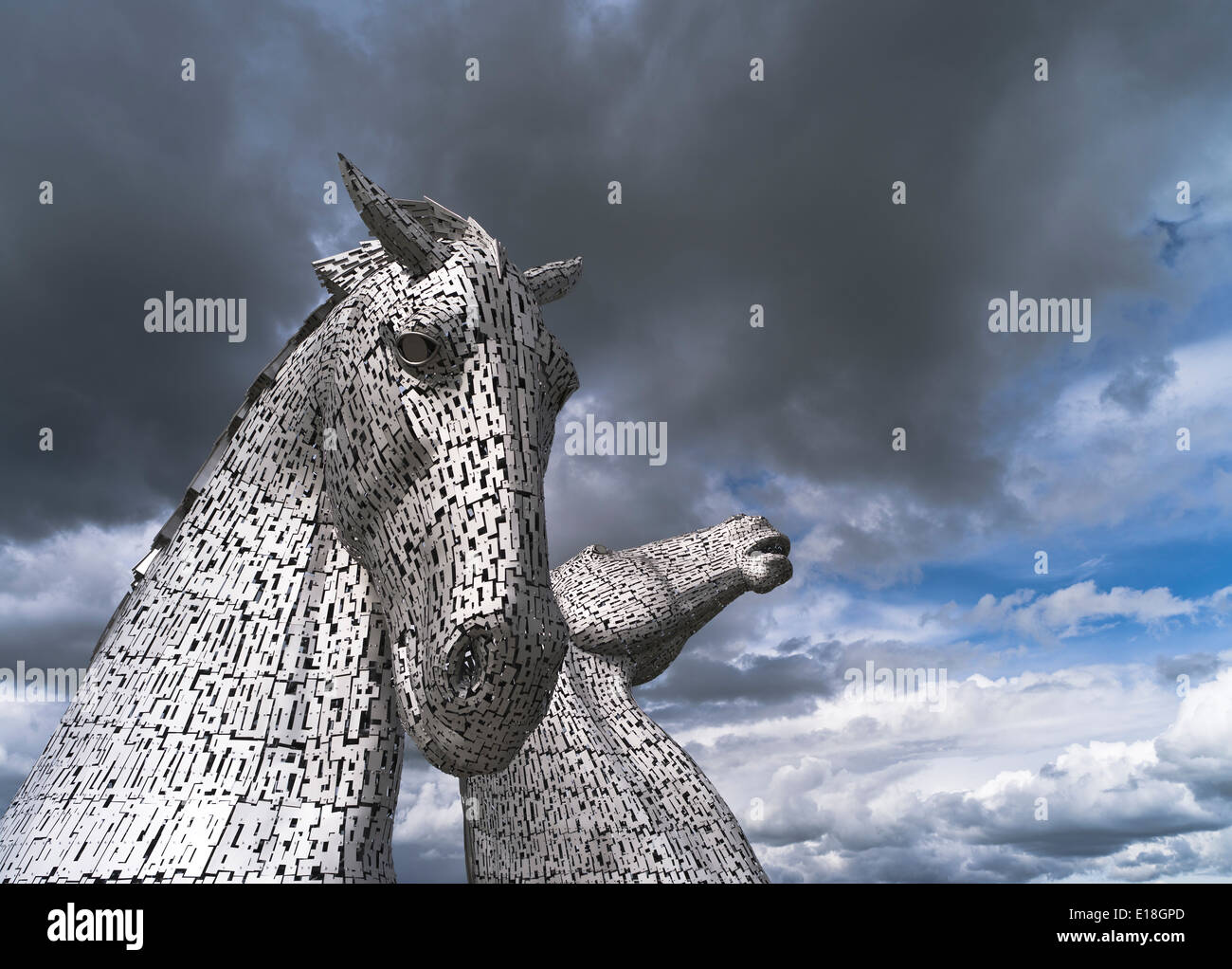 dh Helix Park FALKIRK STIRLINGSHIRE Kelpies Statuen Skulptur The Helix Denkmäler, Horse Power von Andy Scott Stockfoto