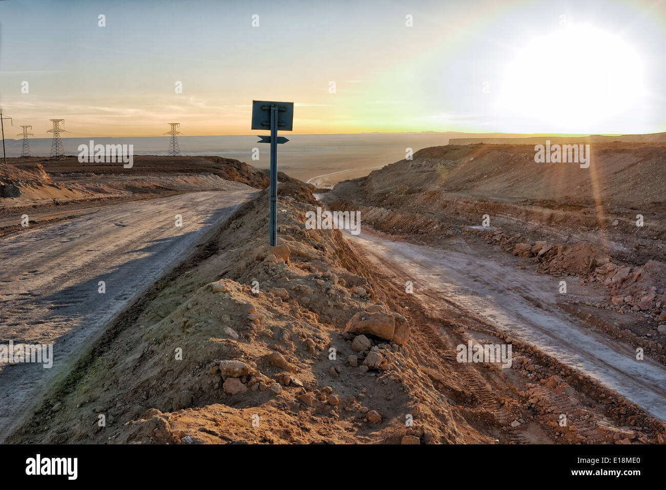 Straße, Wüste, Landschaft, Berge, Natur, trocken, Himmel, Land, Land, Hügel, Sommer, Track, ländlichen, Landschaft, Pfad, trocken, Trail, Stockfoto