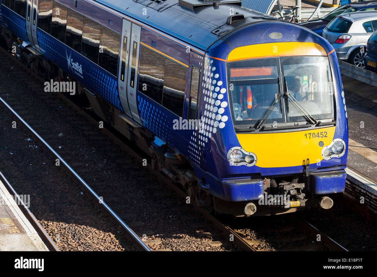 Großbritannien britische Motor Motoren Passagiere Eisenbahn Eisenbahn schottischen Personenzug Züge reisen Großbritannien Reisende Ki Verkehr Stockfoto