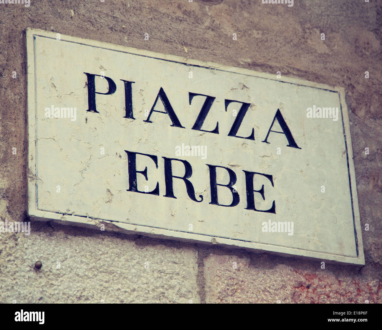 Straßenschild Piazza Erbe in Verona, Italien Stockfoto