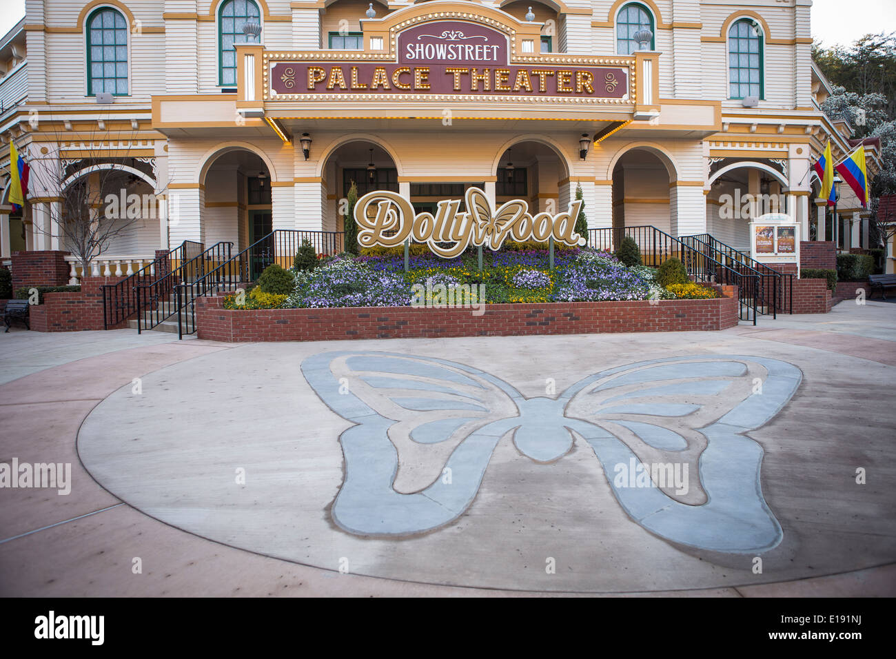 Showstreet Palace Theater ist im Themenpark Dollywood in Pigeon Forge, Tennessee abgebildet. Stockfoto