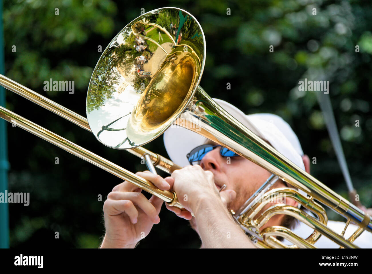 Sterben Sie die Jugendkapelle Einer Blasmusik Bei Einem Konzert Stockfoto