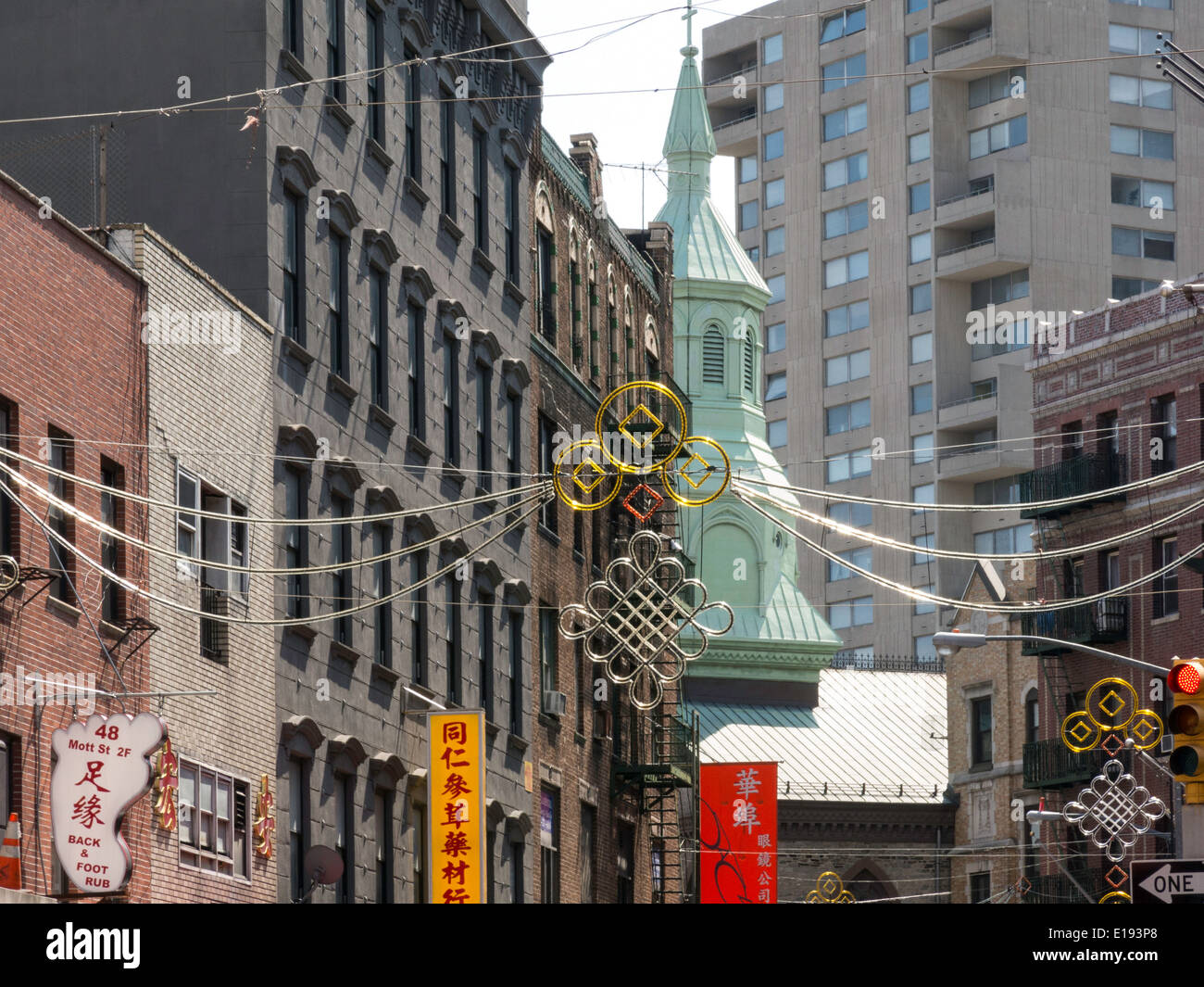 Geschäfte und Straßenszene, Chinatown, NYC, USA Stockfoto