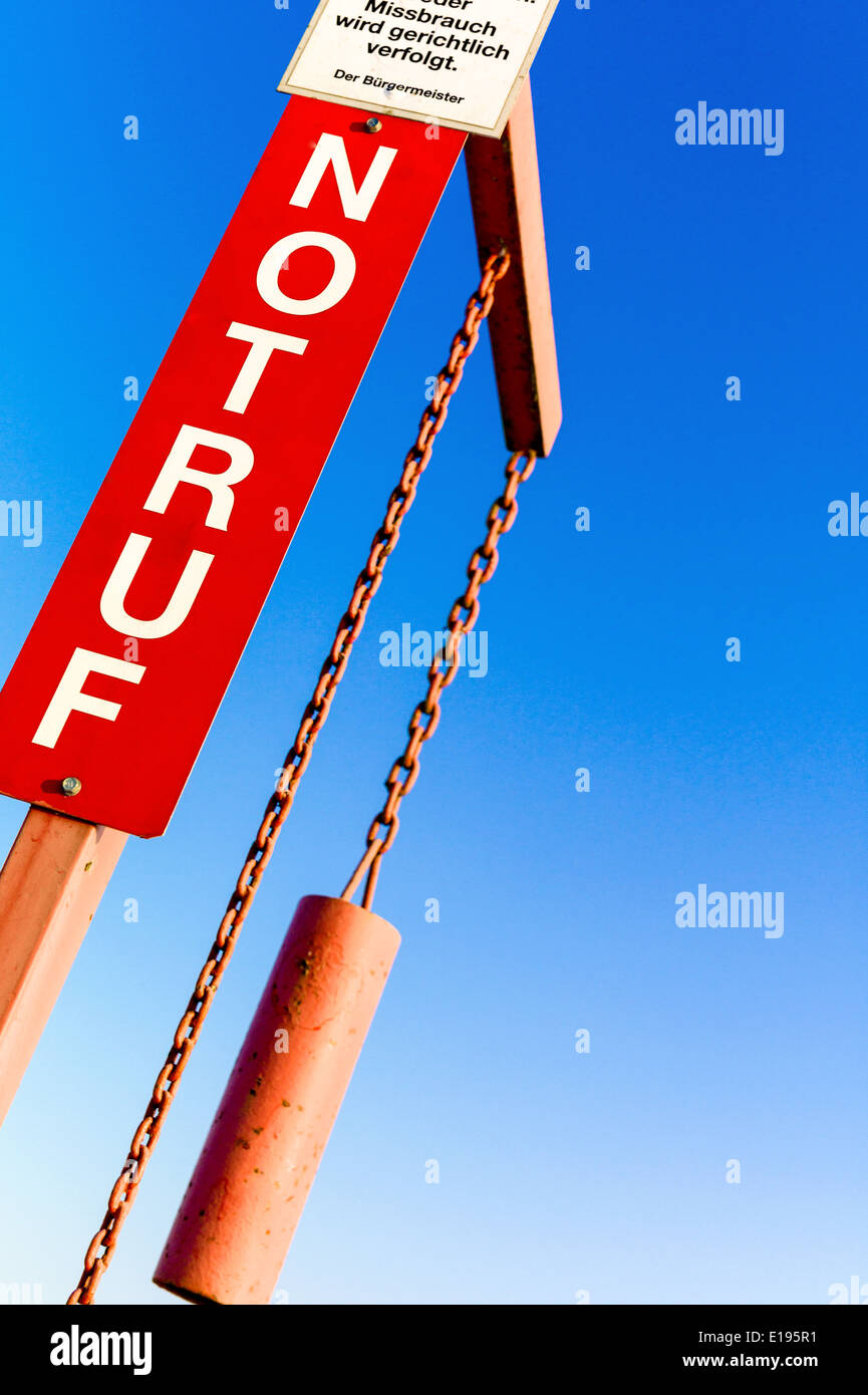 Schild Notruf, Symbolfoto F¸r Hilfe Und Rettungsdienste Stockfoto