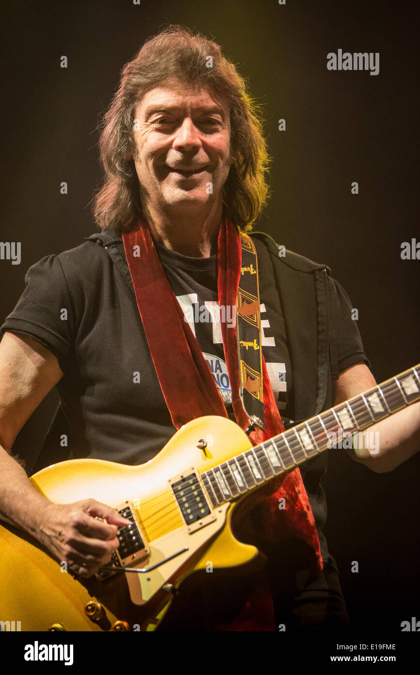 Mailand Italien. 26. Mai 2014. STEVE HACKETT ex-Genesis-Gitarrist tritt am Teatro Linear4Ciak während der "Genesis erweitert 2014 World Tour" Stockfoto