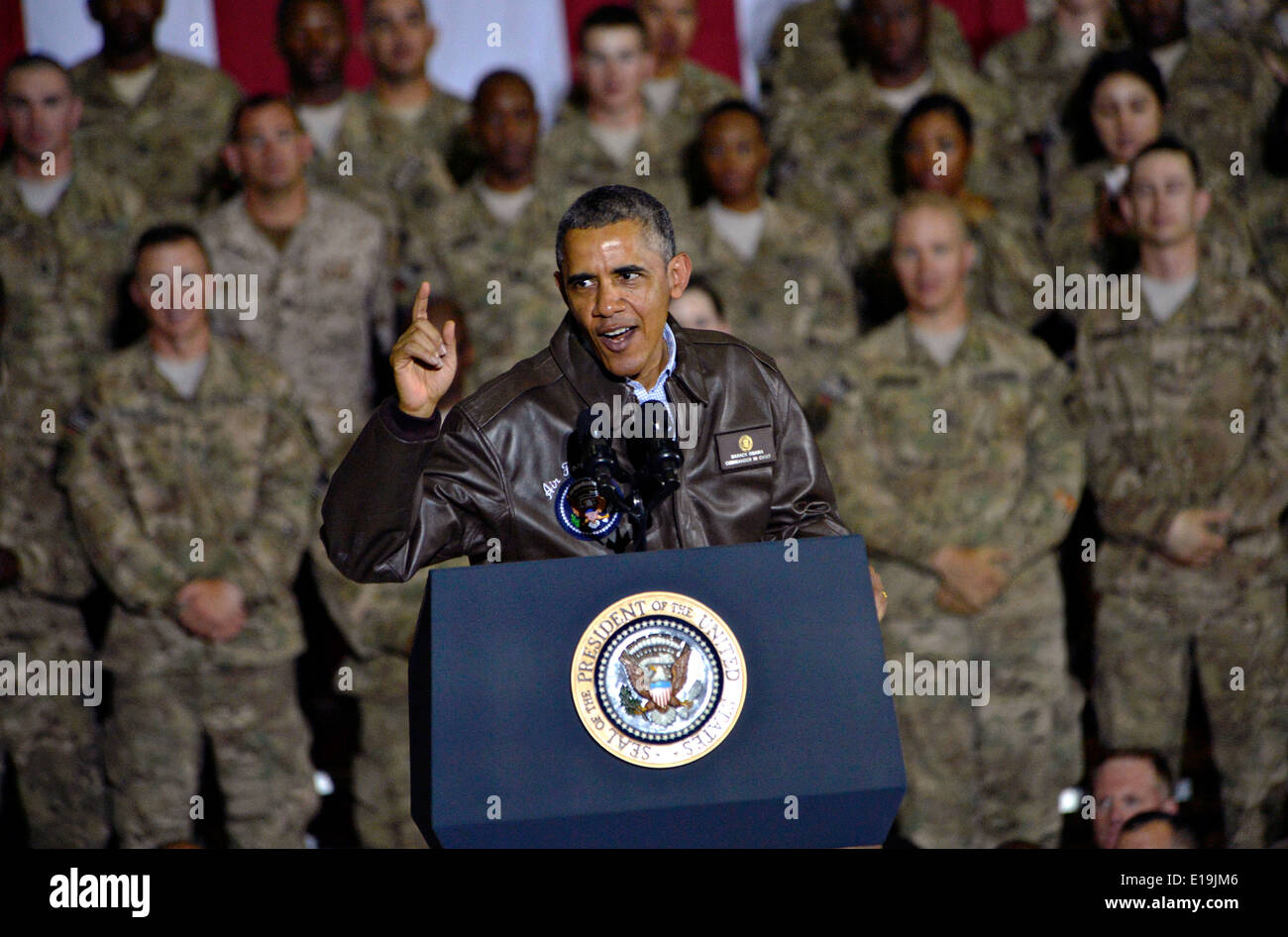 US-Präsident Barack Obama spricht mit Truppen während einer unangekündigten Besuch in Bagram Air Field 26. Mai 2014 in Afghanistan. Stockfoto