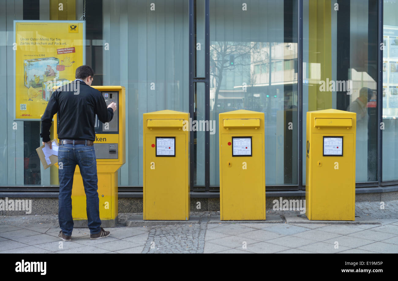 Briefkasten berlin -Fotos und -Bildmaterial in hoher Auflösung – Alamy