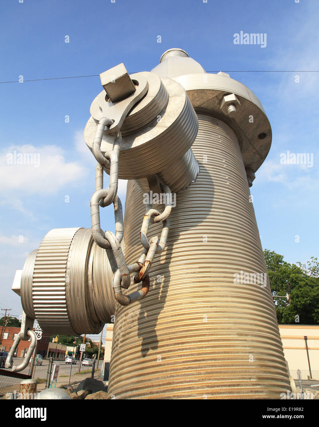 Die weltweit größte Hydranten, wurde offiziell in die Innenstadt von Columbia, South Carolina am 18. Februar 2001. Der Hydrant ist 39 Meter hoch mit fast fünf Tonnen schweren Skulptur in einem Betonsockel gesetzt. Fotos von Catherine Braun Stockfoto