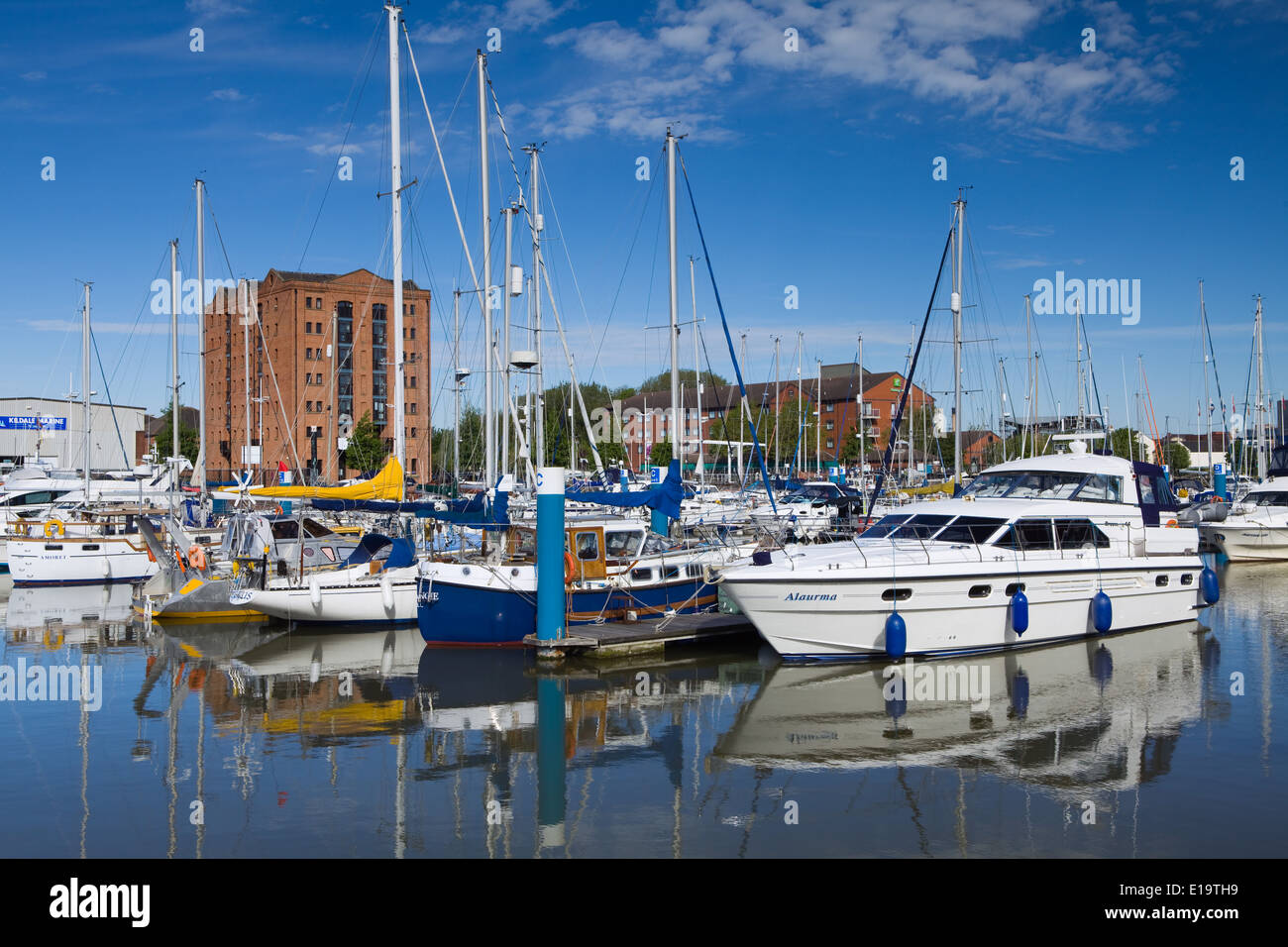 Hull Marina in der Stadt Hull (Kingston-upon-Hull) in East Riding of Yorkshire, England, Großbritannien. Stockfoto