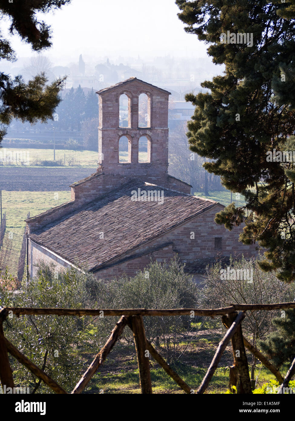 Blick von der Kirche San Claudio, Spello, Umbrien, Italien Stockfoto